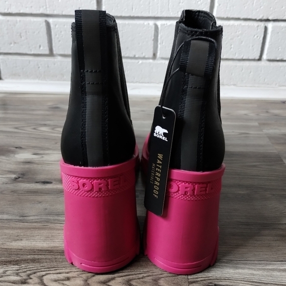 Sorel Women's Brex Heel Chelsea Bootie Black Pink NL4349-011 size 6 - Picture 3 of 5